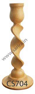 wooden candle holder with natural color